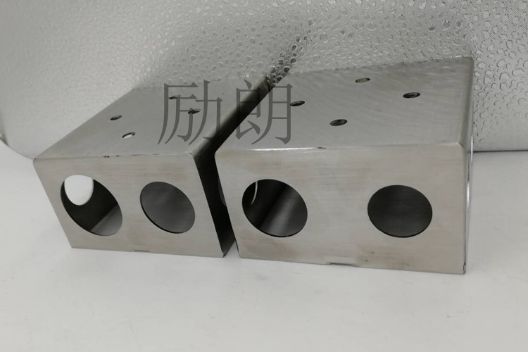 304不銹鋼明裝接線盒的應(yīng)用領(lǐng)域有哪些？